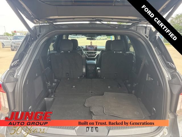 Certified 2025 Ford Explorer ST-Line AWD/4WD image 12
