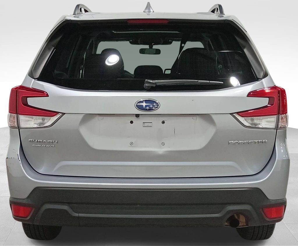 Used 2022 Subaru Forester Premium AWD/4WD image 4
