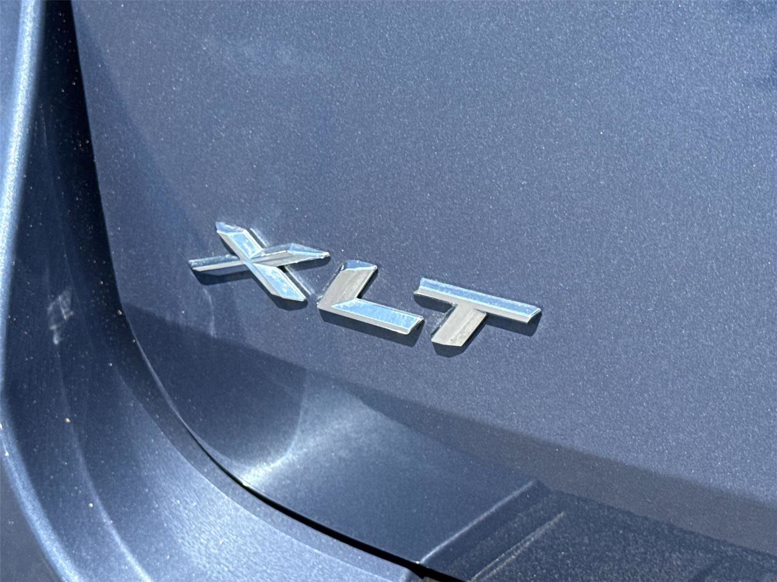 Certified 2021 Ford Explorer XLT w/ Equipment Group 202A RWD image 14