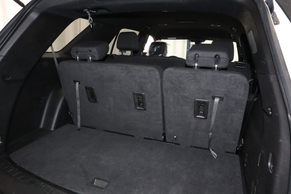 Used 2023 Chevrolet Traverse LT FWD image 15