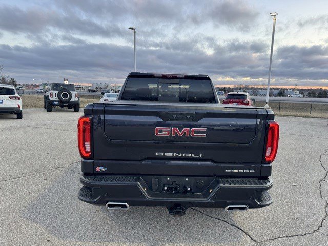 Used 2023 GMC Sierra 1500 Denali w/ Technology Package image 4