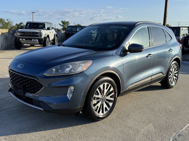 Certified 2020 Ford Escape Titanium w/ Titanium Premium Package 2.0 AWD/4WD image 12