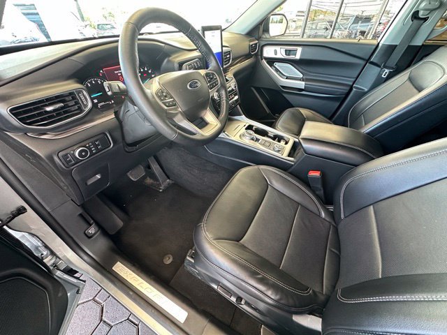 Certified 2024 Ford Explorer Limited w/ Limited Technology Package AWD/4WD image 18