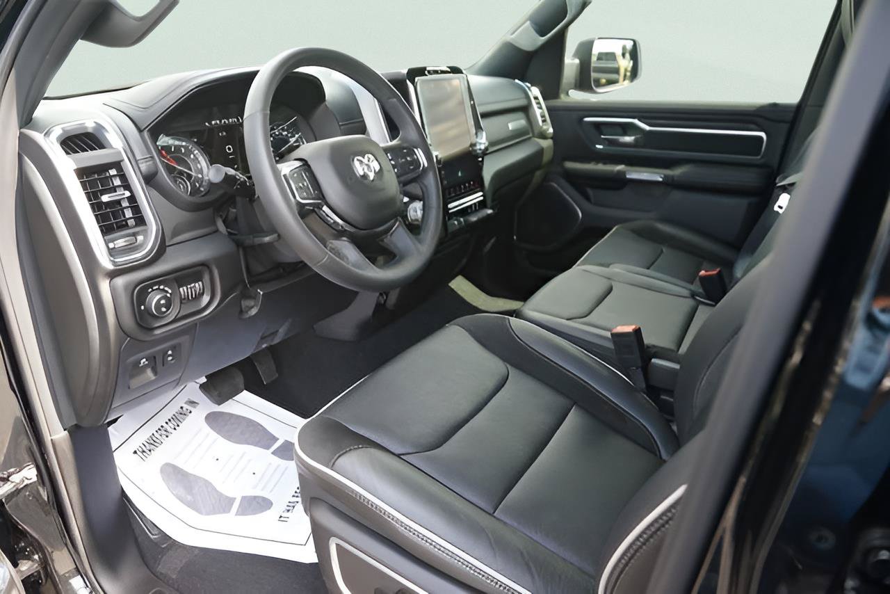 Used 2025 RAM 1500 Laramie w/ Laramie Southwest Edition AWD/4WD image 8