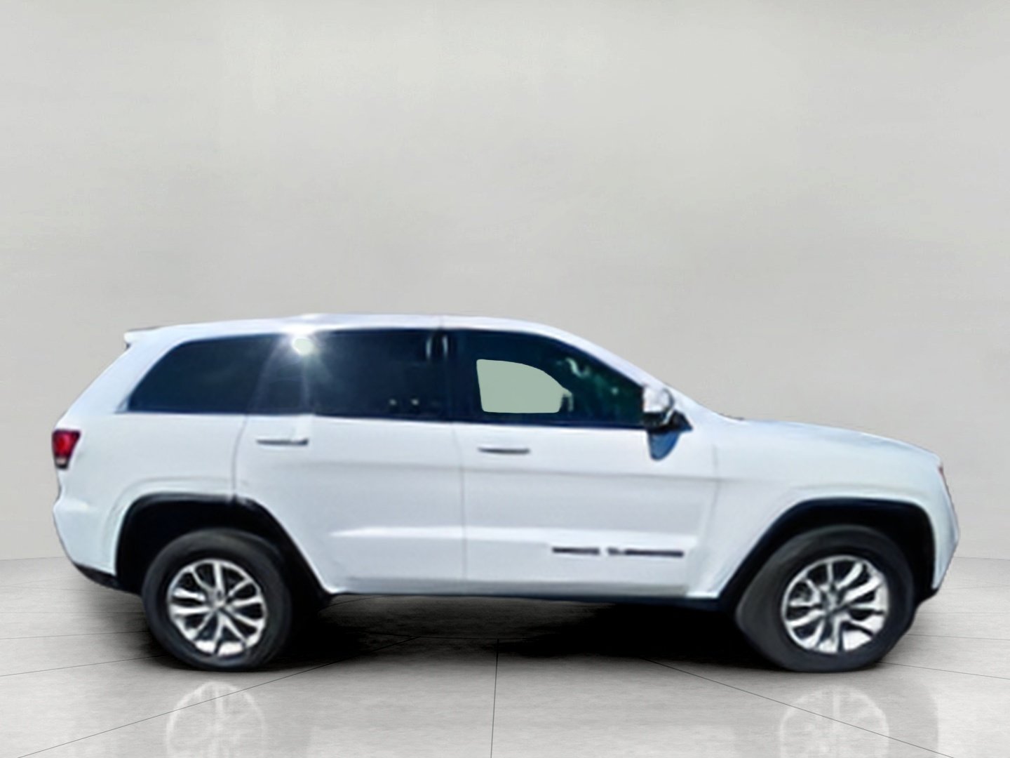 Used 2021 Jeep Grand Cherokee Laredo AWD/4WD image 8