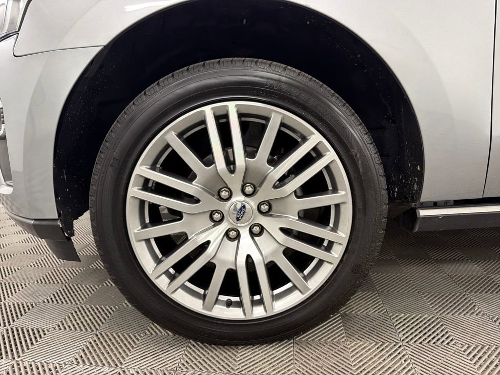 Certified 2024 Ford Expedition Limited image 16