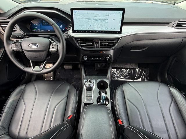 Certified 2025 Ford Escape Platinum w/ Premium Technology Package AWD/4WD image 19