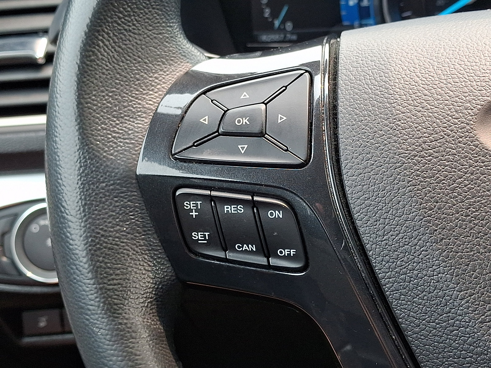 Certified 2017 Ford Explorer XLT w/ Equipment Group 202A AWD/4WD image 25