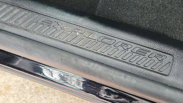 Certified 2024 Ford Explorer XLT image 11