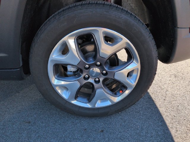 Used 2021 Jeep Compass Limited w/ Sun and Sound Group AWD/4WD image 11
