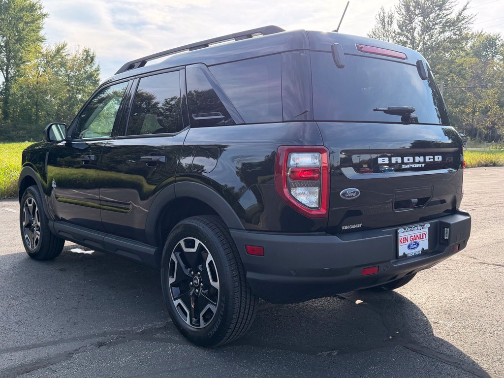 Certified 2023 Ford Bronco Sport Outer Banks AWD/4WD image 10