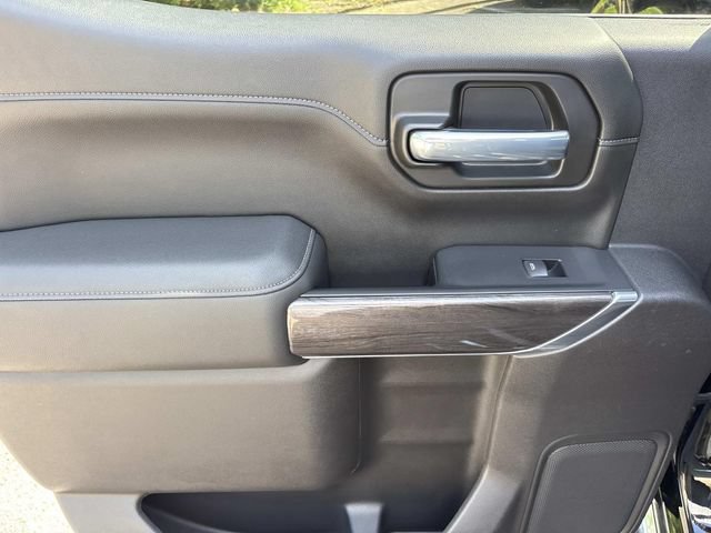 Used 2021 Chevrolet Silverado 1500 LTZ AWD/4WD image 19