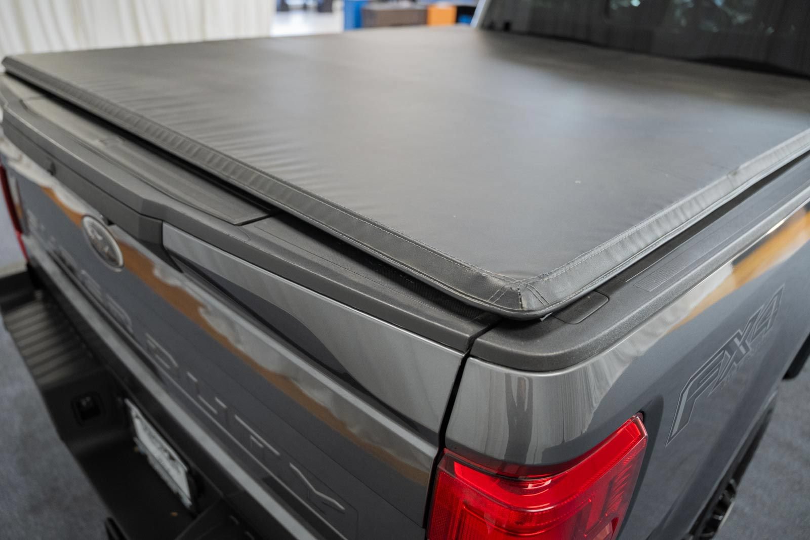 Certified 2022 Ford F250 Lariat w/ Black Appearance Package AWD/4WD image 7