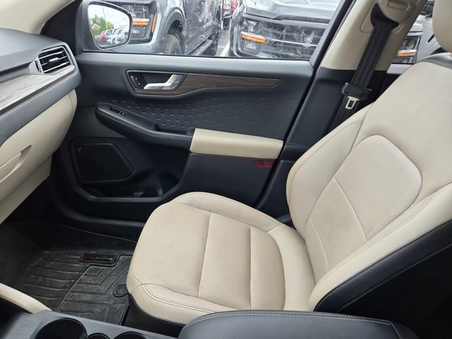 Certified 2020 Ford Escape Titanium AWD/4WD image 15