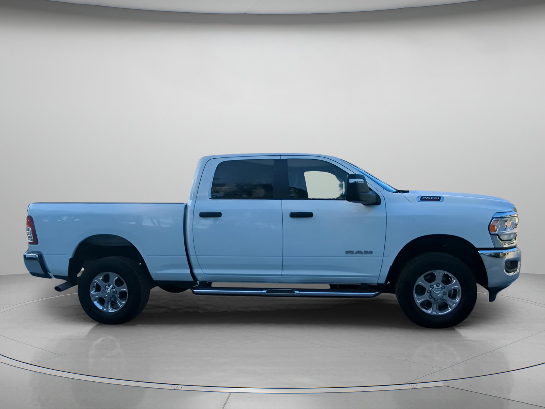 Used 2024 RAM 2500 Big Horn AWD/4WD image 33