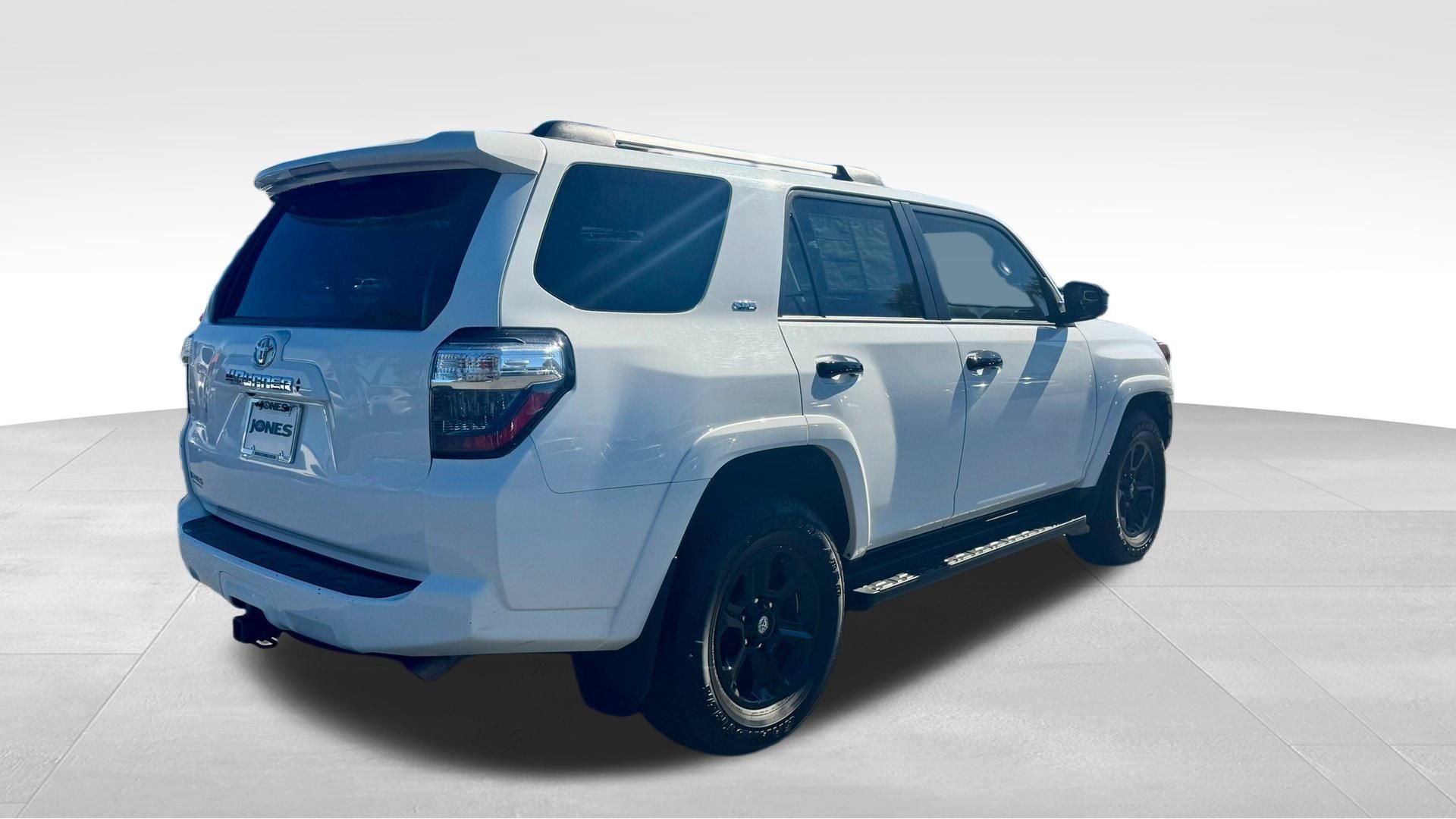 Used 2024 Toyota 4Runner SR5 image 10