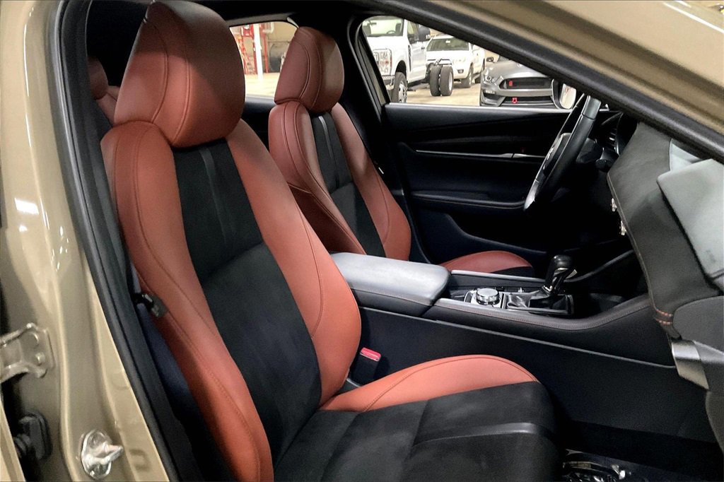 Used 2024 MAZDA MAZDA3 s image 9