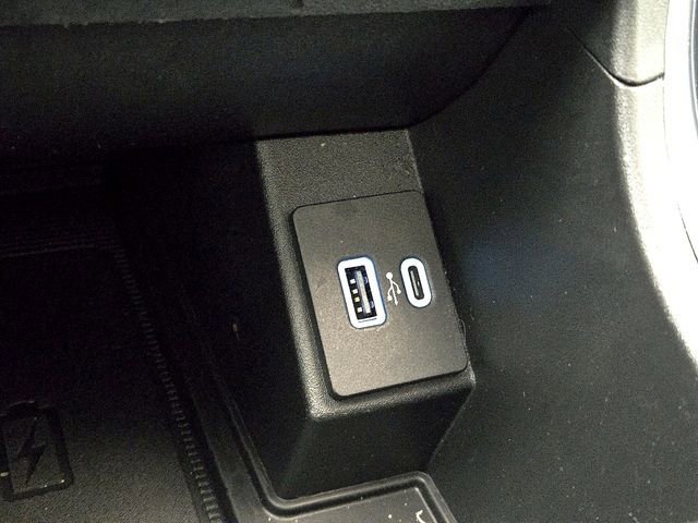 Certified 2021 Ford Edge Titanium image 26