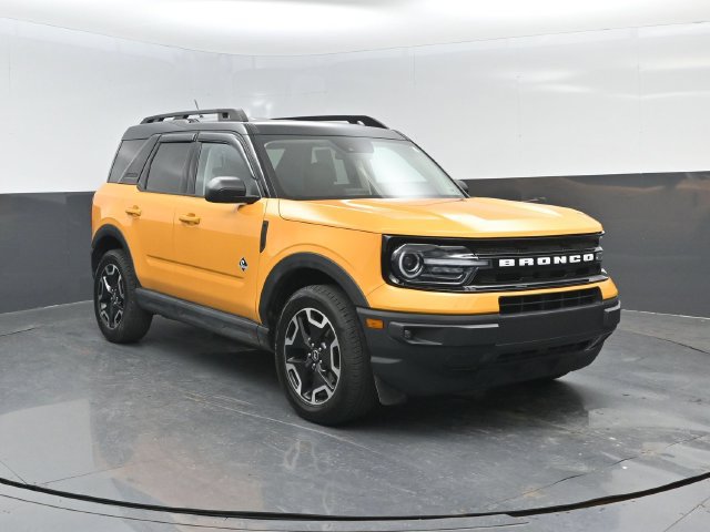 Certified 2022 Ford Bronco Sport Outer Banks w/ Tech Package AWD/4WD image 2