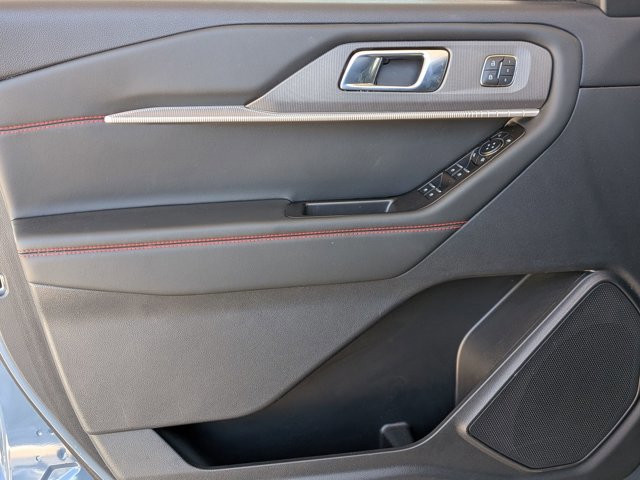 Certified 2025 Ford Explorer ST AWD/4WD image 11