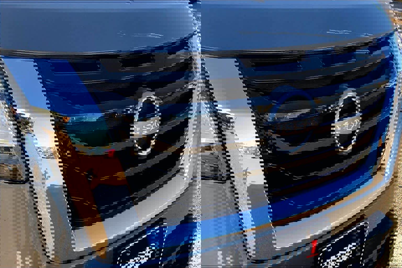 Used 2022 Nissan Pathfinder Platinum w/ Cargo Package image 29