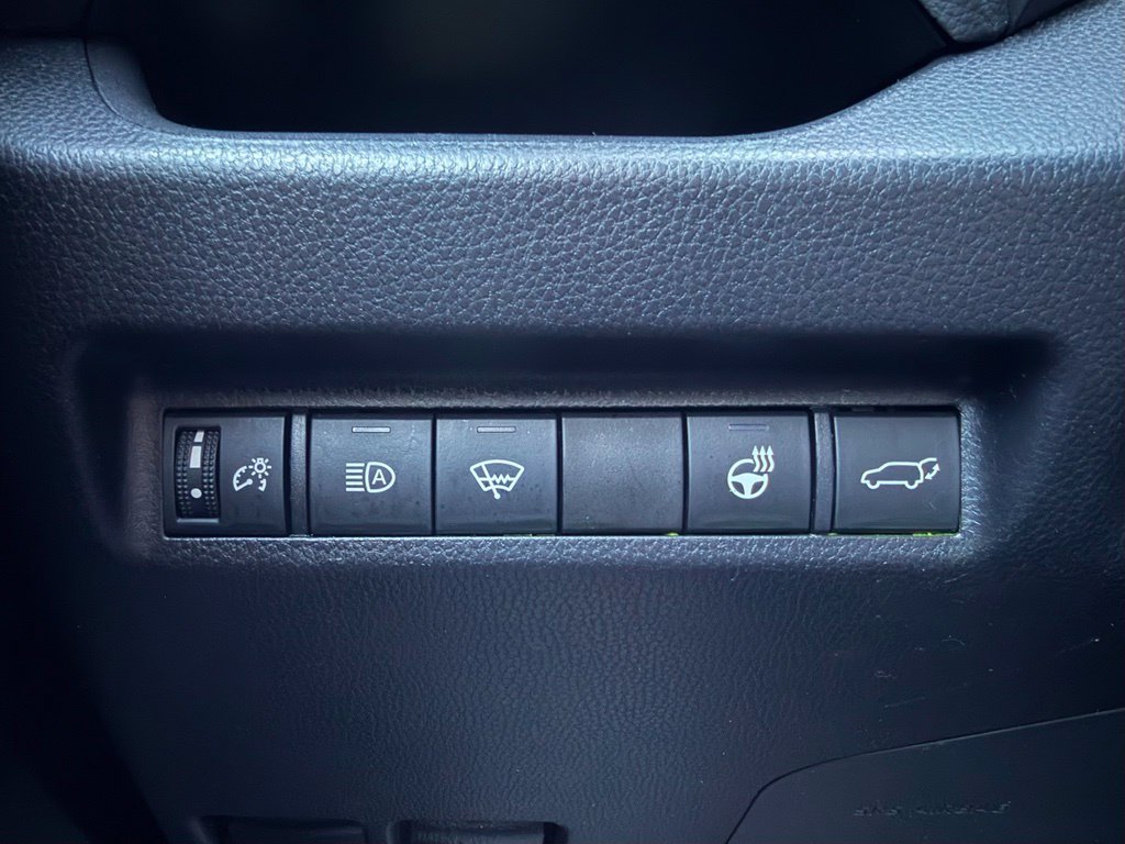 Used 2020 Toyota RAV4 XLE w/ Convenience Package AWD/4WD image 23