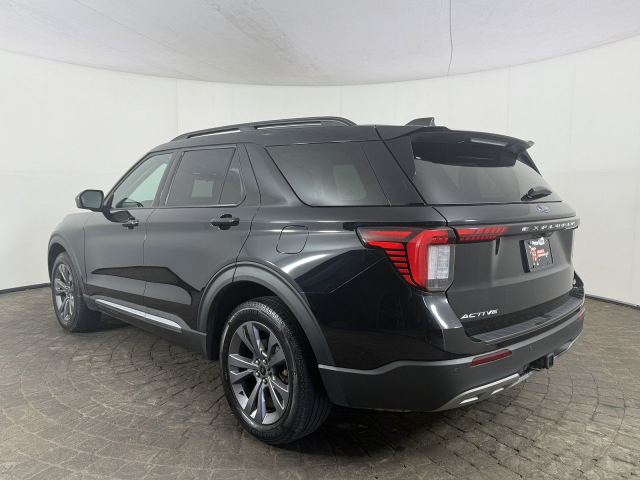 Certified 2025 Ford Explorer Active w/ Active Comfort Package AWD/4WD image 5