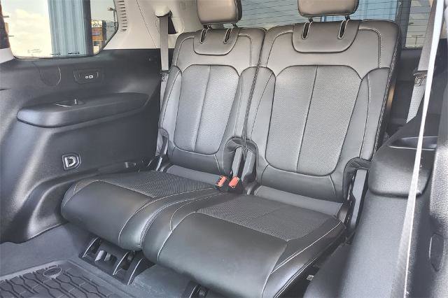 Used 2023 Jeep Grand Cherokee L Limited w/ Luxury Tech Group II image 30