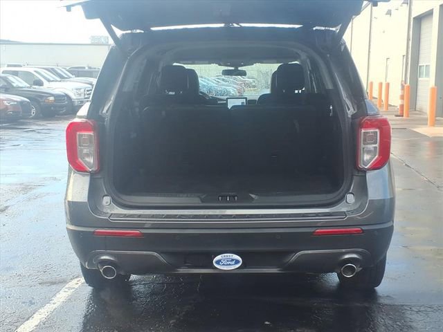Certified 2023 Ford Explorer XLT w/ Equipment Group 202A image 7