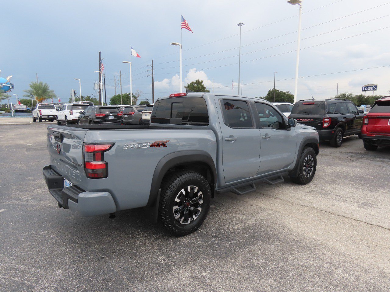 Used 2023 Nissan Frontier PRO-4X w/ Technology Package AWD/4WD image 15
