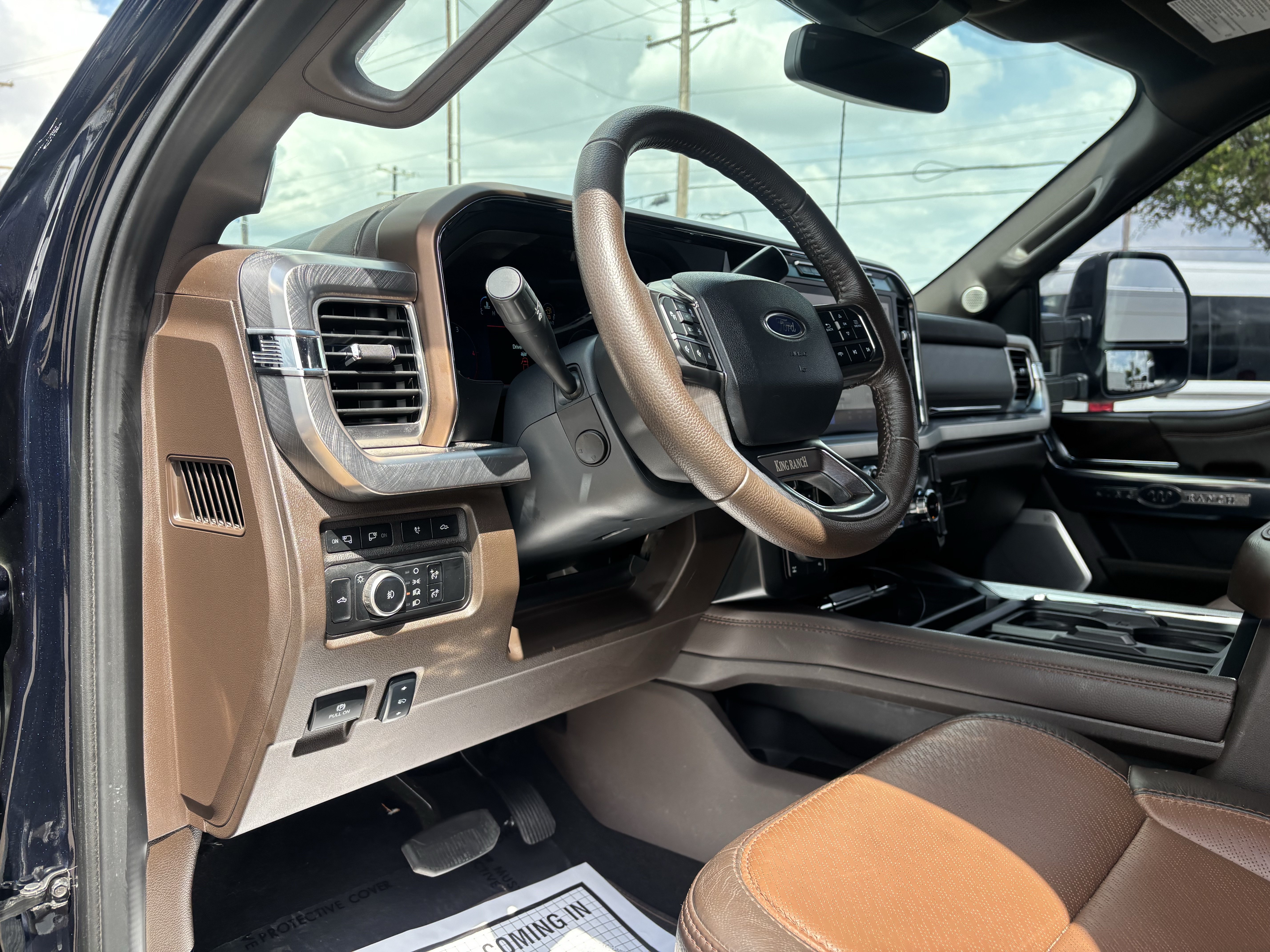 Certified 2024 Ford F250 King Ranch w/ FX4 Off-Road Package AWD/4WD image 14