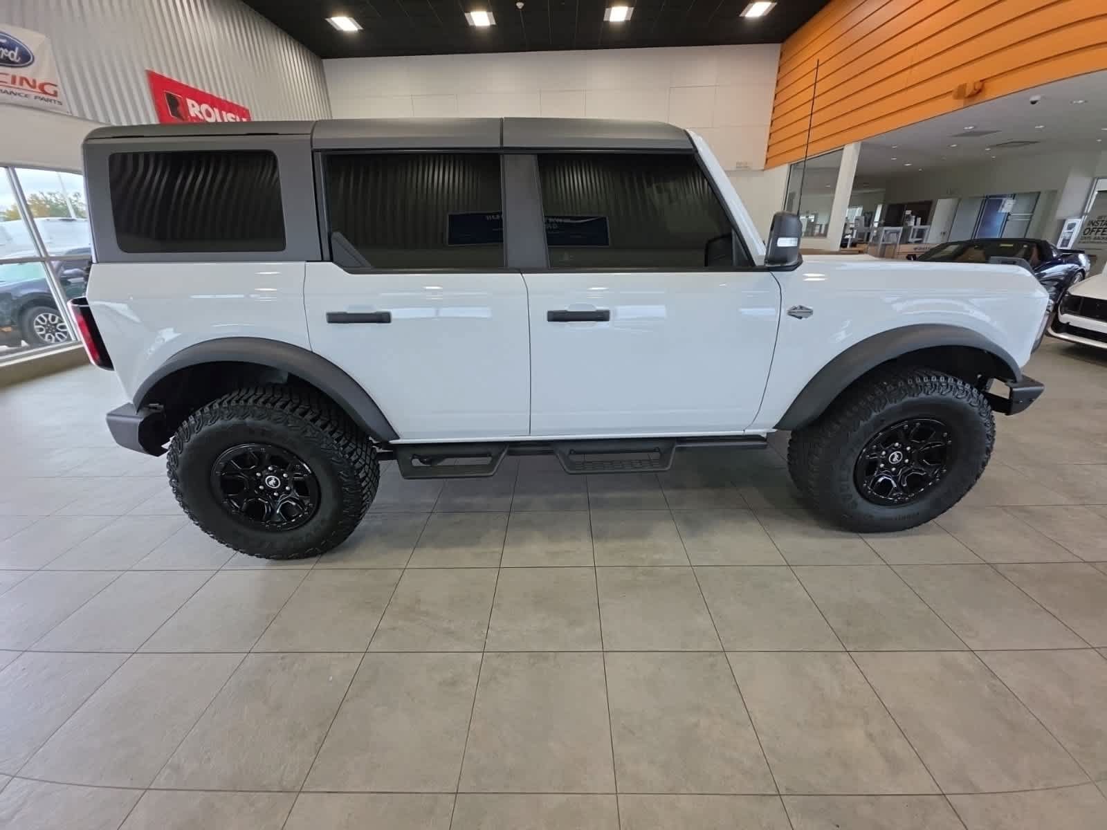 Certified 2024 Ford Bronco Wildtrak AWD/4WD image 5