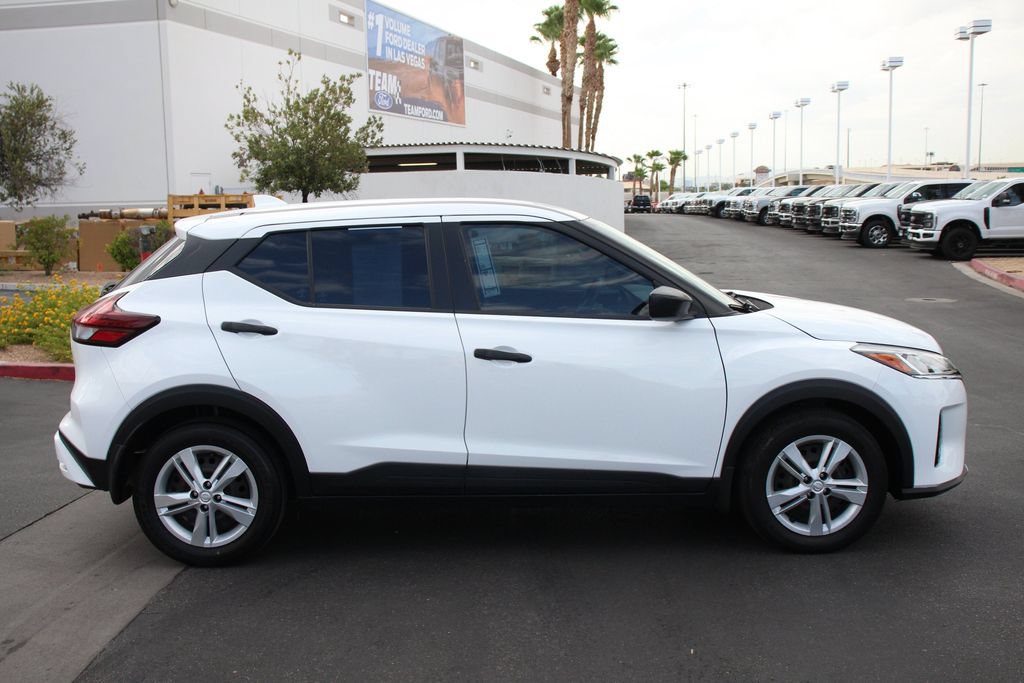 Used 2022 Nissan Kicks S FWD image 10