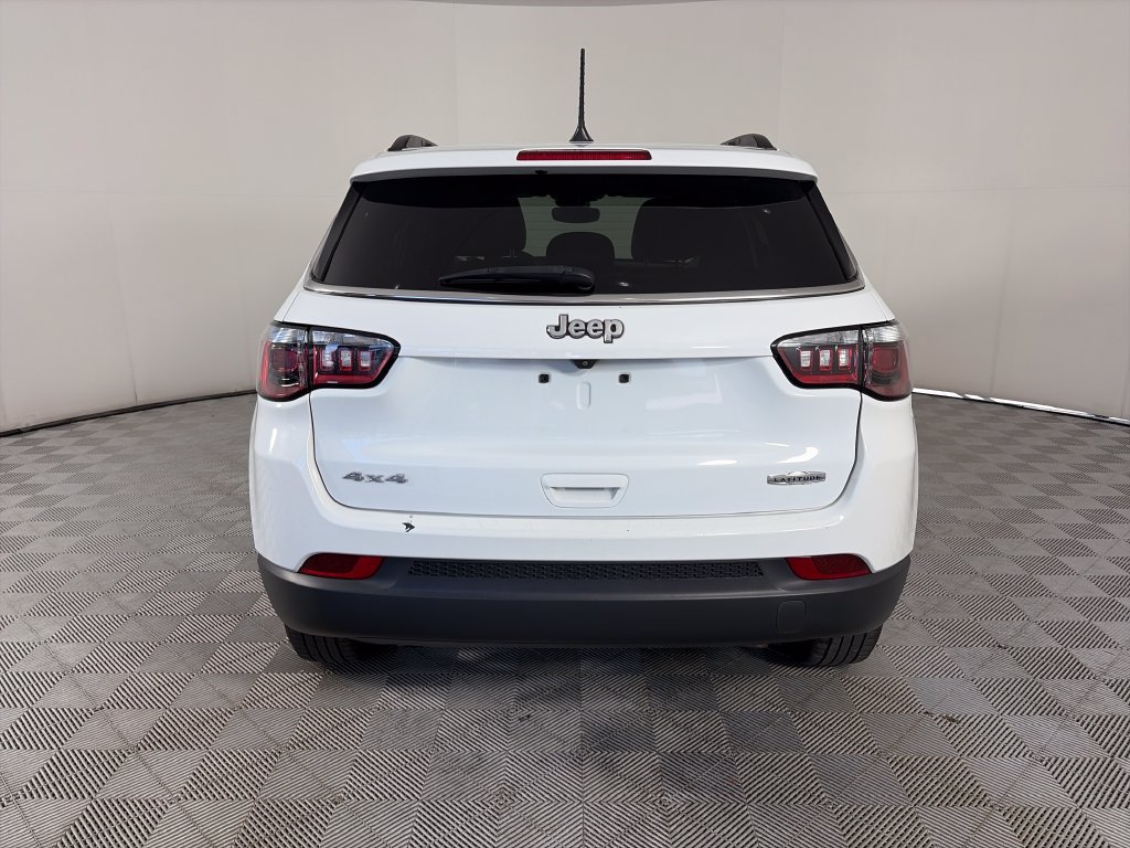 Used 2024 Jeep Compass Latitude AWD/4WD image 6