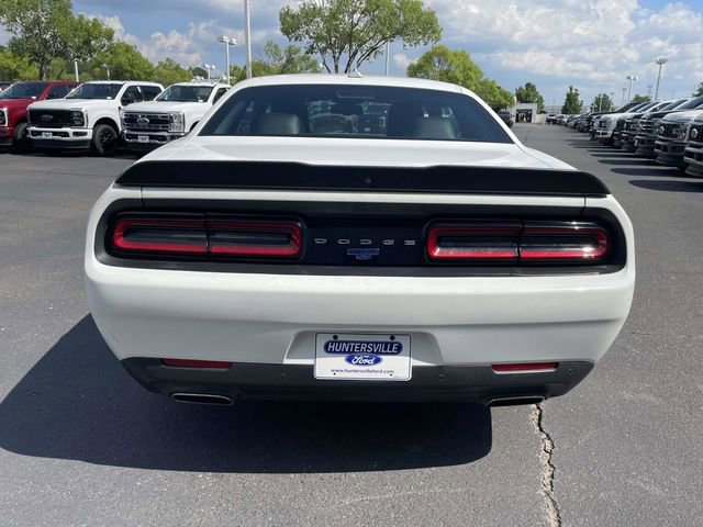 Used 2018 Dodge Challenger SXT Plus RWD image 5