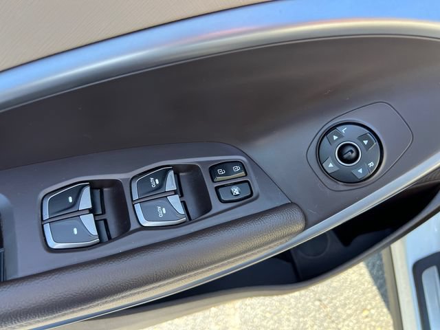 Used 2019 Hyundai Santa Fe XL FWD image 12