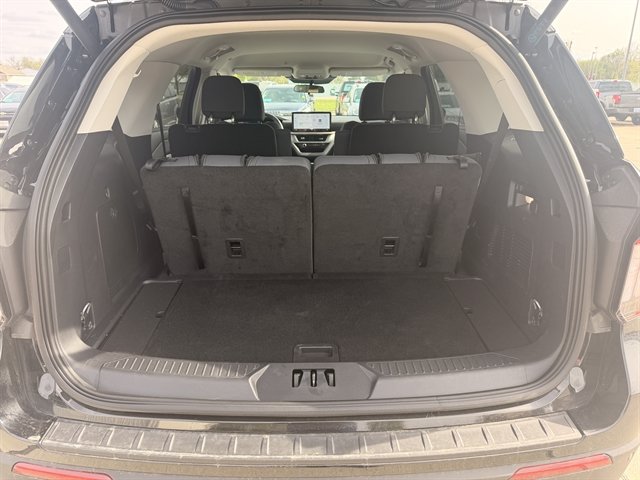 Certified 2025 Ford Explorer Active AWD/4WD image 8