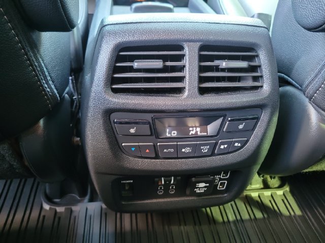 Used 2021 Honda Pilot Touring image 17