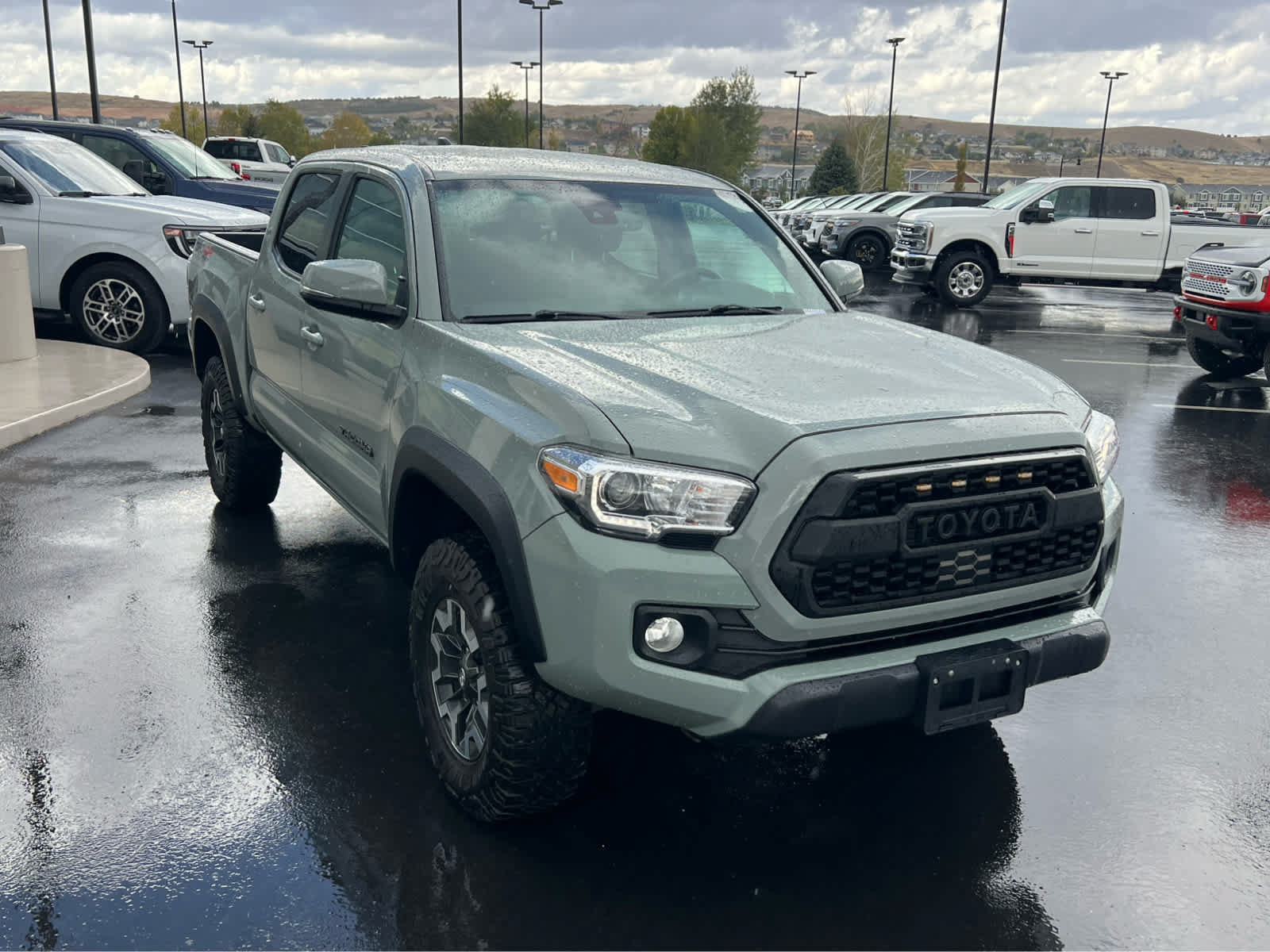 Used 2022 Toyota Tacoma TRD Off-Road AWD/4WD image 4