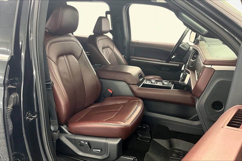 Certified 2022 Ford Expedition Limited image 9
