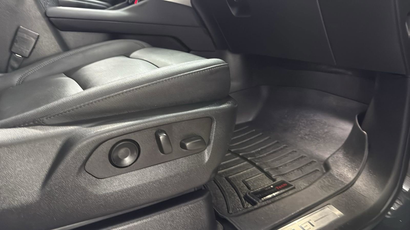 Used 2022 Chevrolet Tahoe Z71 w/ Z71 Off-Road Package image 25