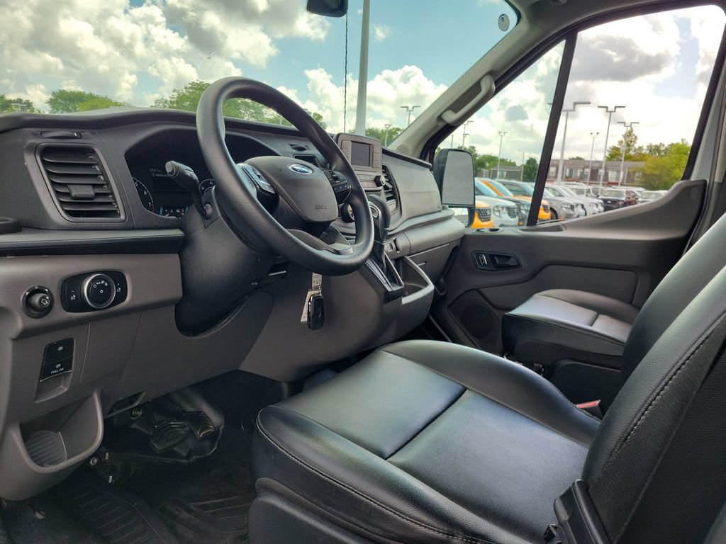 Certified 2025 Ford Transit 250 148 High Roof Extended RWD image 23