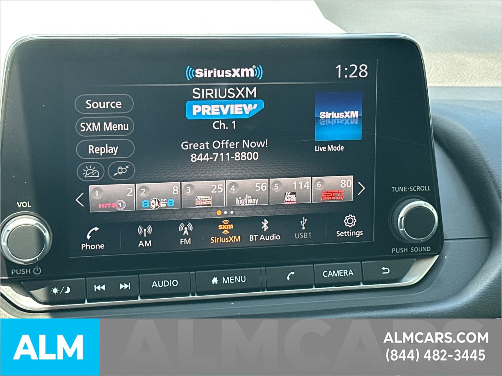 Used 2025 Nissan Rogue SV FWD image 32