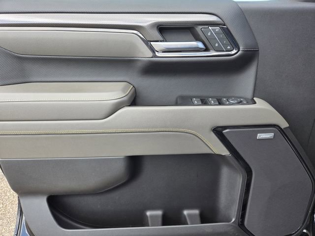 Used 2023 Chevrolet Silverado 1500 ZR2 w/ Technology Package image 18