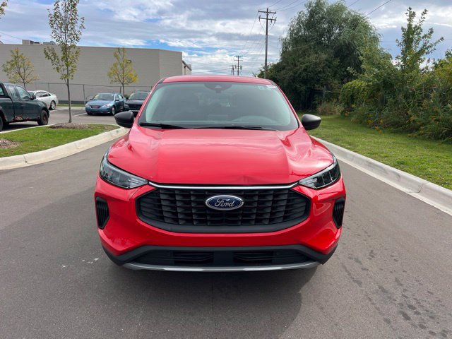 Certified 2024 Ford Escape Active AWD/4WD image 2