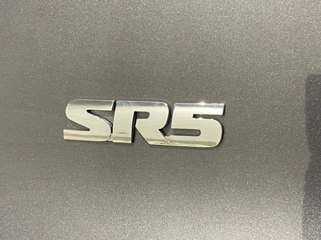 Used 2018 Toyota 4Runner SR5 Premium AWD/4WD image 29