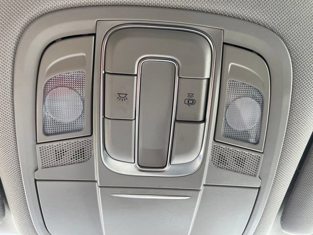 Used 2019 Hyundai Santa Fe SE AWD/4WD image 32