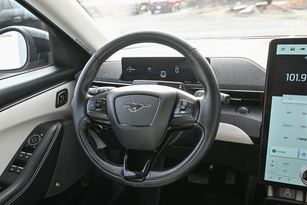 Certified 2025 Ford Mustang Mach-E Premium image 35