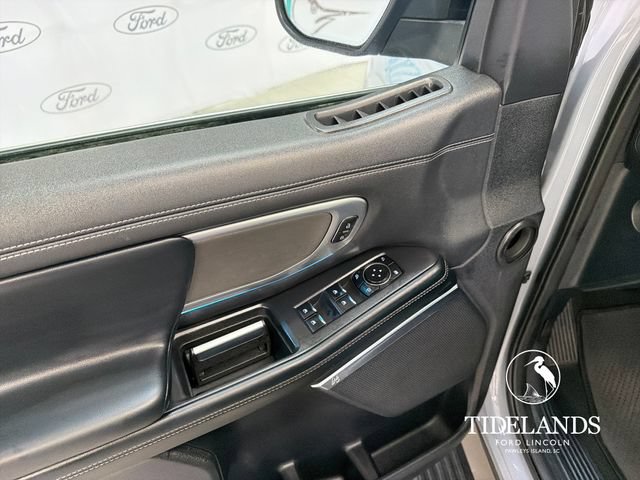 Certified 2025 Ford Expedition Platinum w/ Driver's Package AWD/4WD image 15