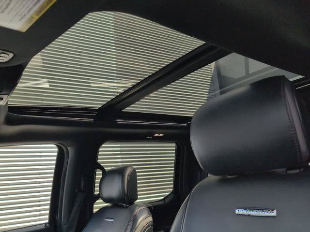 Certified 2022 Ford F350 Platinum w/ FX4 Off-Road Package AWD/4WD image 18
